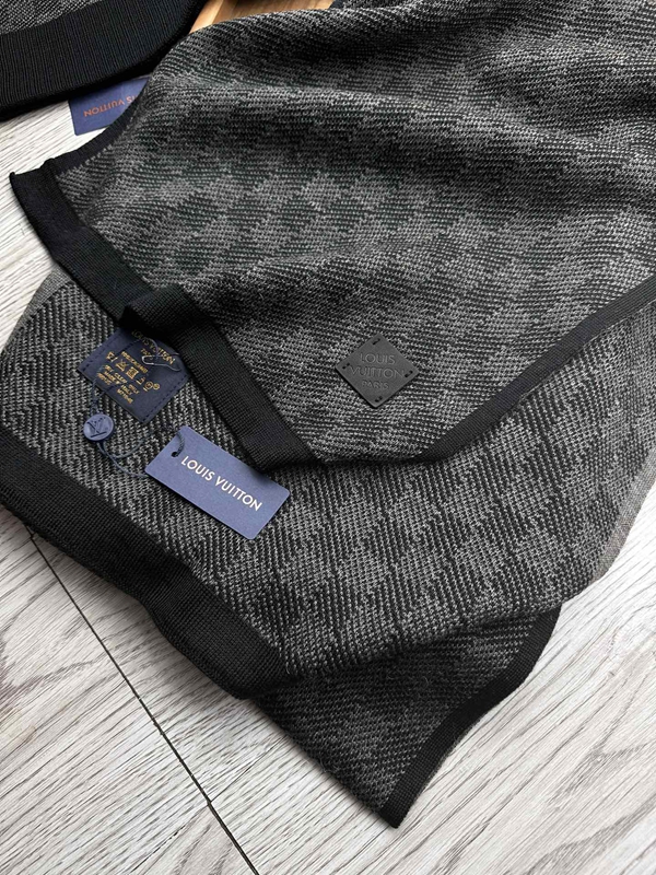 ブランドマフラー角部分ディテール